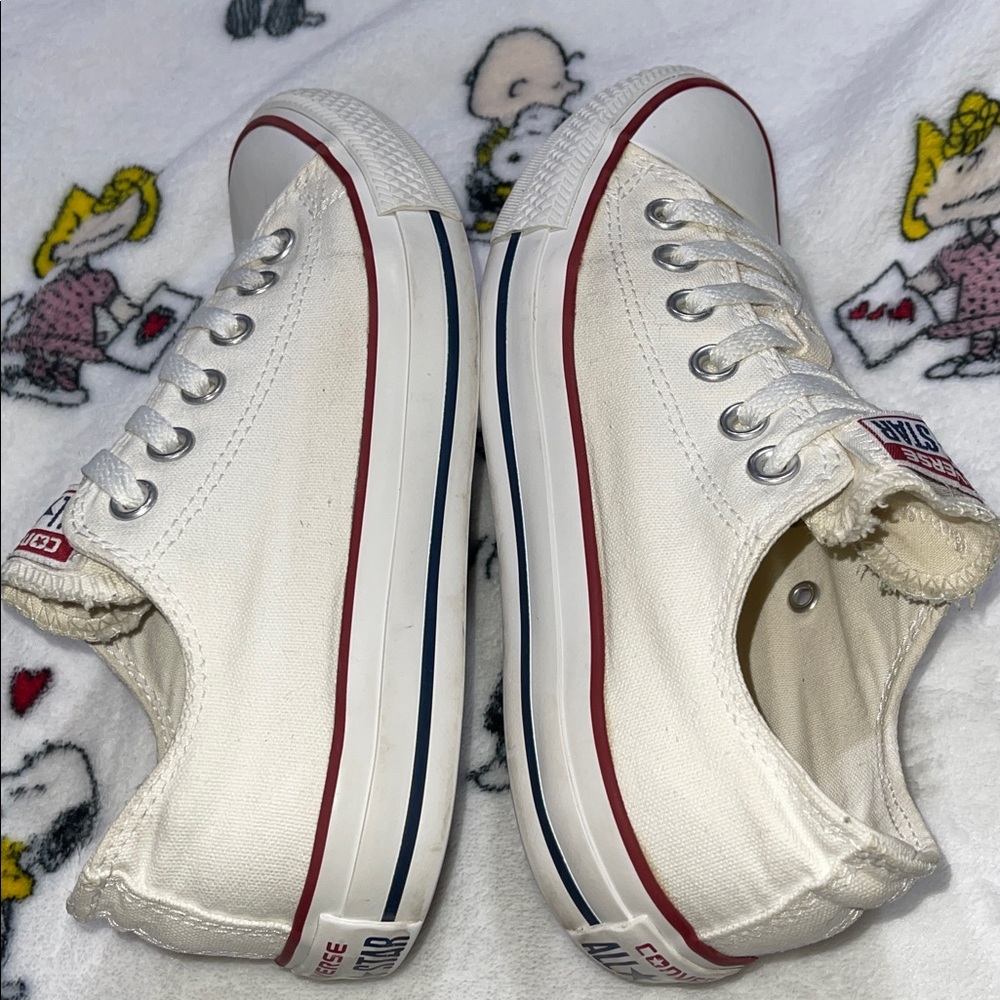White Converse - Picture 4 of 10